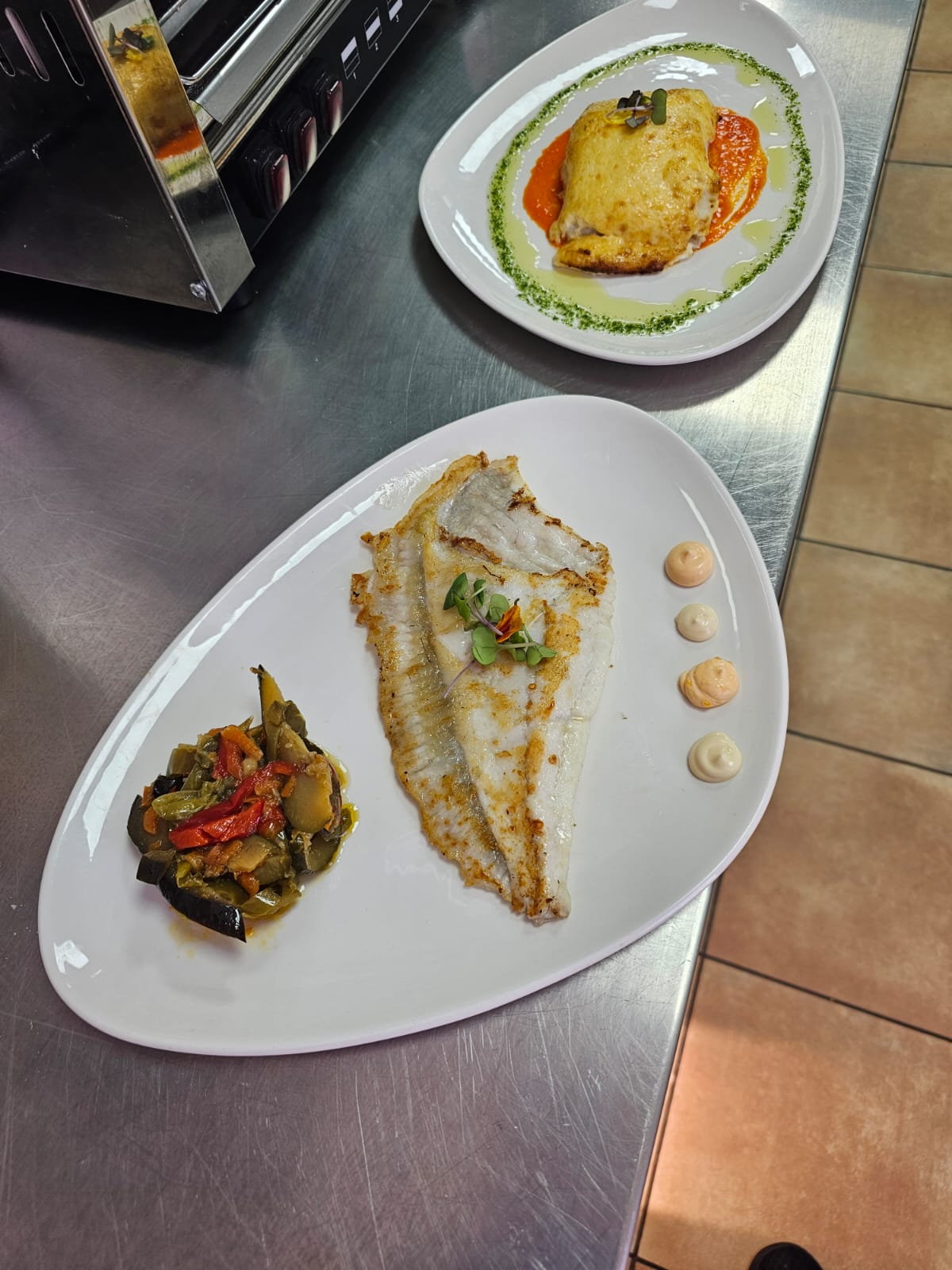 Pescado emplatado, catering M-LÍA Hellín