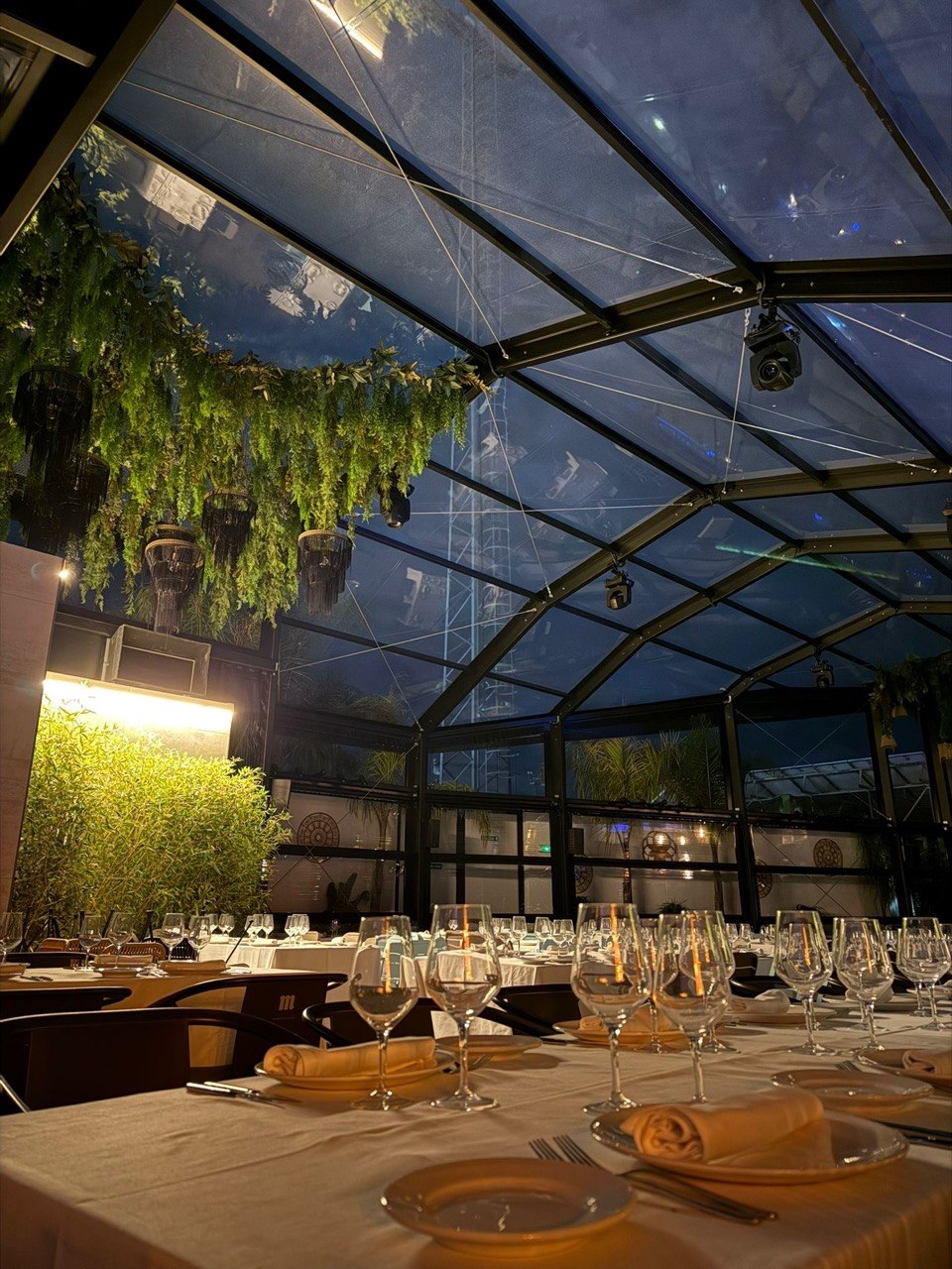 Detalle de la estructura y vegetación de El Cielo de M-LÍA